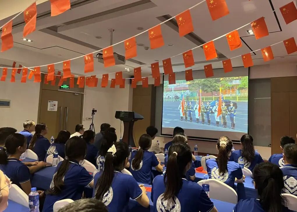 湘聯(lián)電纜集體觀看九三閱兵，汲取奮進(jìn)力量！